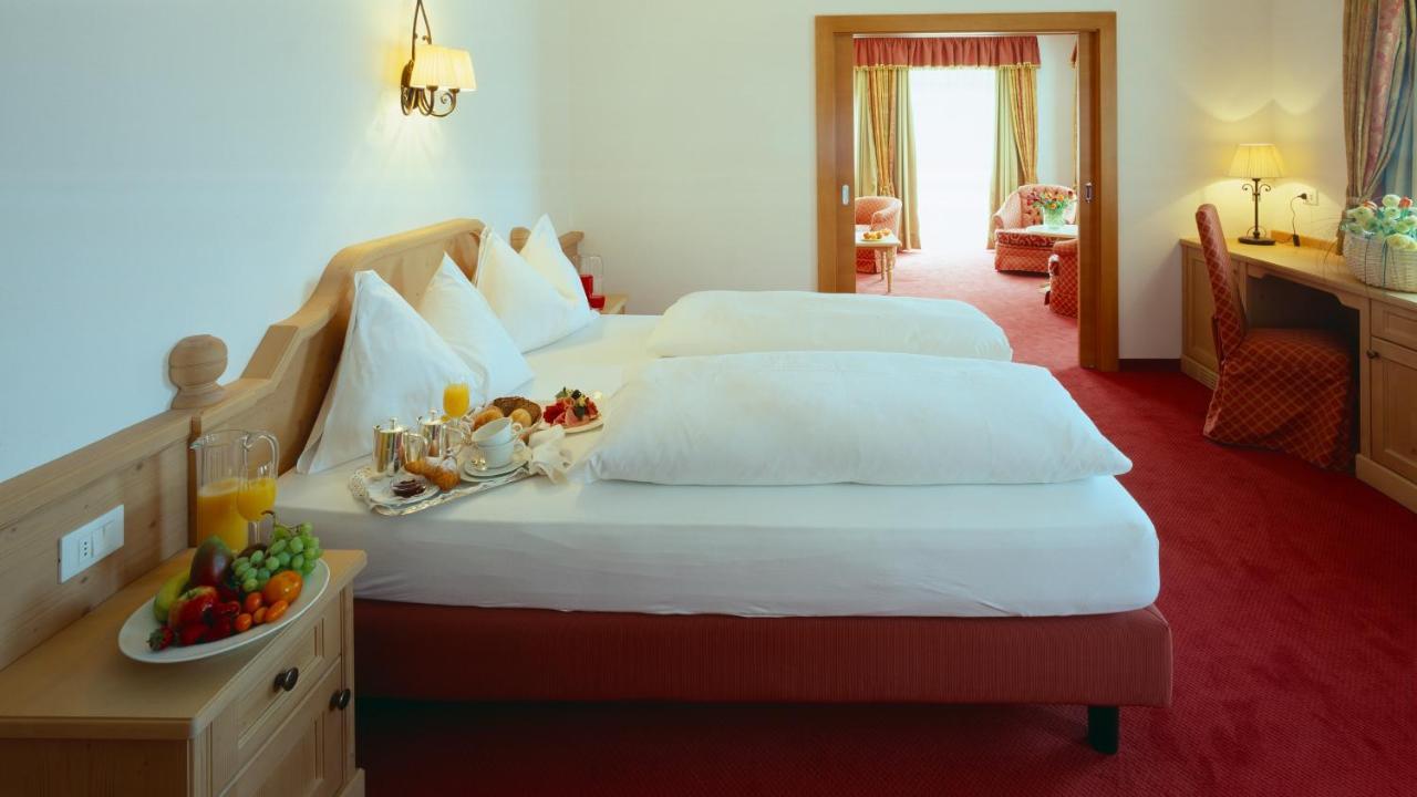 Residenze Mathilda Hotel ซีลันโดร ภายนอก รูปภาพ
